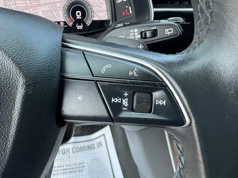 Used 2021 Audi Q8 Prestige w/ Prestige Package image 15
