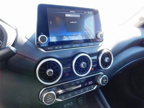 Used 2025 Nissan Sentra SR w/ SR Premium Package image 33