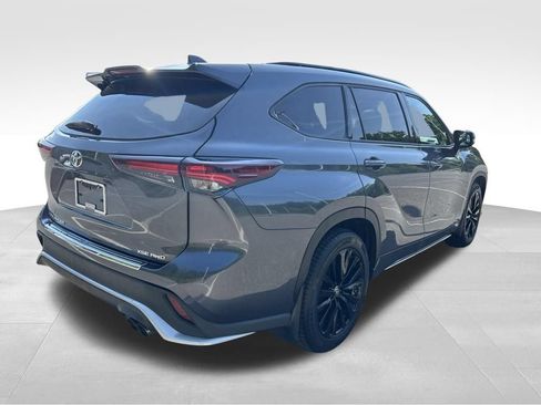 Certified 2024 Toyota Highlander XSE AWD/4WD image 5