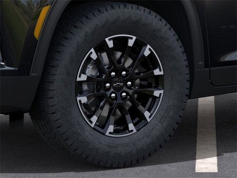 New 2026 Chevrolet Traverse Z71 w/ Driver Confidence Package image 9