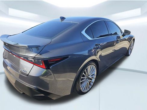 Used 2022 Lexus IS 300 w/ Premium Package image 2