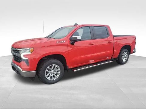 Used 2022 Chevrolet Silverado 1500 LT image 1