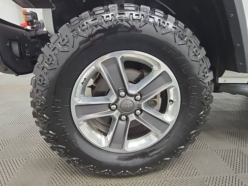 Used 2021 Jeep Wrangler Unlimited Sahara image 42