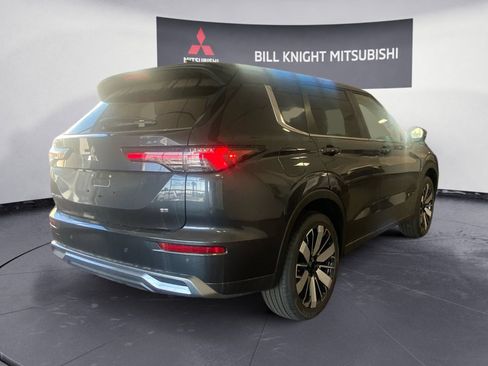 Used 2025 Mitsubishi Outlander SE FWD image 5