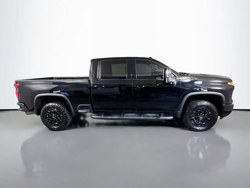 Used 2024 Chevrolet Silverado 2500 LTZ w/ LTZ Plus Package AWD/4WD image 5