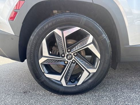 Used 2022 Hyundai Tucson Limited AWD/4WD image 10