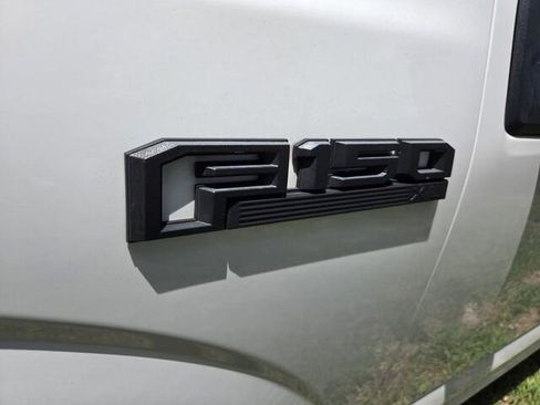 Used 2015 Ford F150 XL w/ Equipment Group 101A Mid RWD image 4