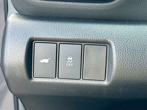 Used 2025 Honda Pilot EX-L image 11