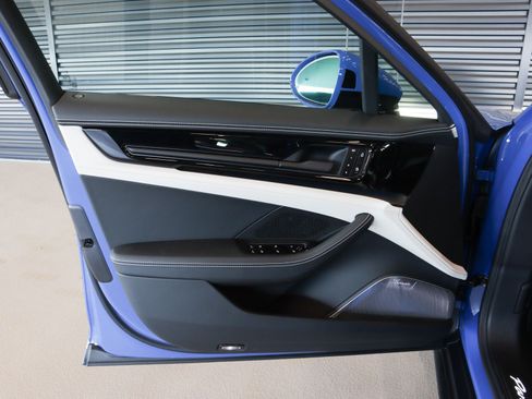 New 2025 Porsche Panamera GTS image 27