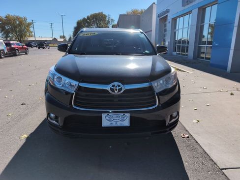 Used 2016 Toyota Highlander Limited image 3