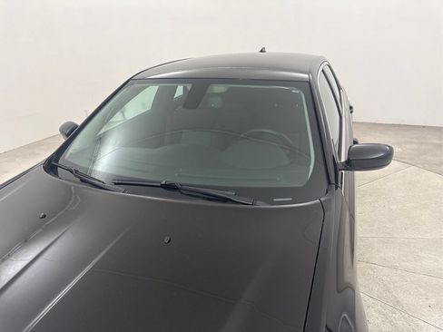 Used 2018 Chrysler 300 Touring RWD image 13