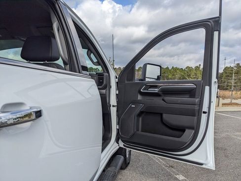 Used 2024 Chevrolet Silverado 2500 LTZ w/ LTZ Plus Package image 65