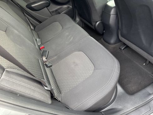 Used 2012 Hyundai Tucson GL image 11