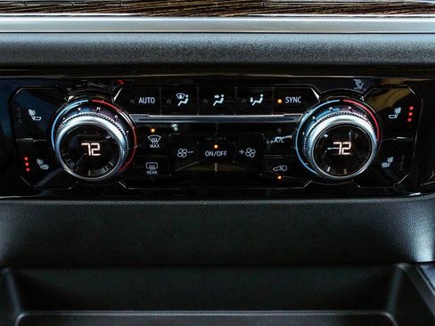 Used 2025 GMC Sierra 1500 Elevation image 23