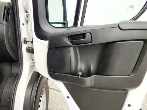 Used 2025 RAM ProMaster 2500 w/ U-Haul Equipment Group FWD image 26
