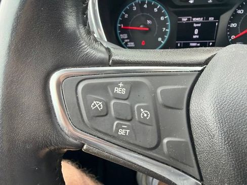 Used 2018 Chevrolet Equinox LT FWD image 13