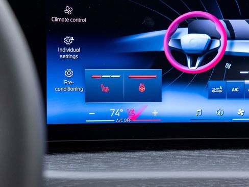 New 2026 BMW 330i xDrive Sedan w/ Premium Package image 28