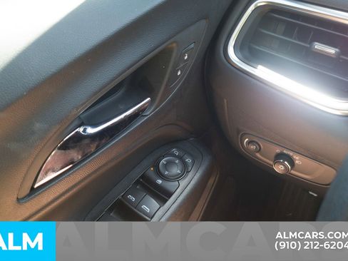 Used 2023 Chevrolet Equinox LT AWD/4WD image 16