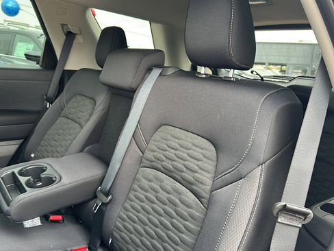 New 2025 Nissan Pathfinder SV image 16