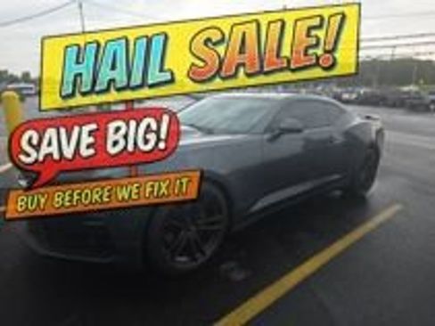Used 2020 Chevrolet Camaro SS RWD image 8