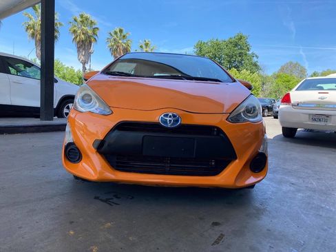 Used 2015 Toyota Prius C One FWD image 2