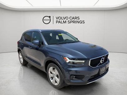 Used 2021 Volvo XC40 T5 Momentum w/ Premium Package