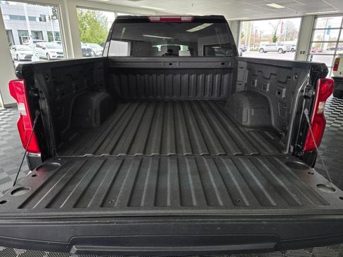 Used 2022 Chevrolet Silverado 1500 RST AWD/4WD image 16