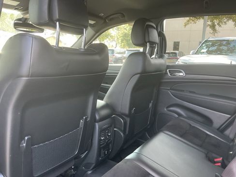 Used 2022 Jeep Grand Cherokee Laredo X image 27