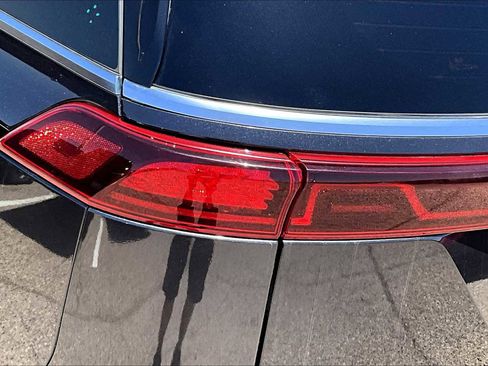 Used 2022 Kia Carnival SX Prestige image 31