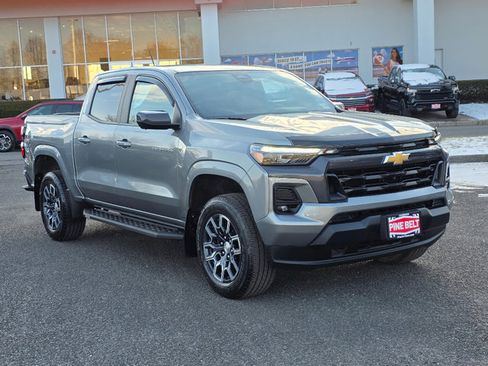 Certified 2023 Chevrolet Colorado LT w/ LT Convenience Package III image 9