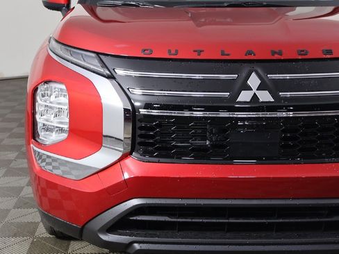 New 2026 Mitsubishi Outlander ES image 12