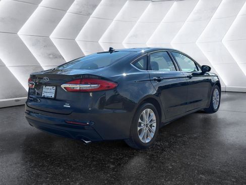 Used 2020 Ford Fusion SE image 7