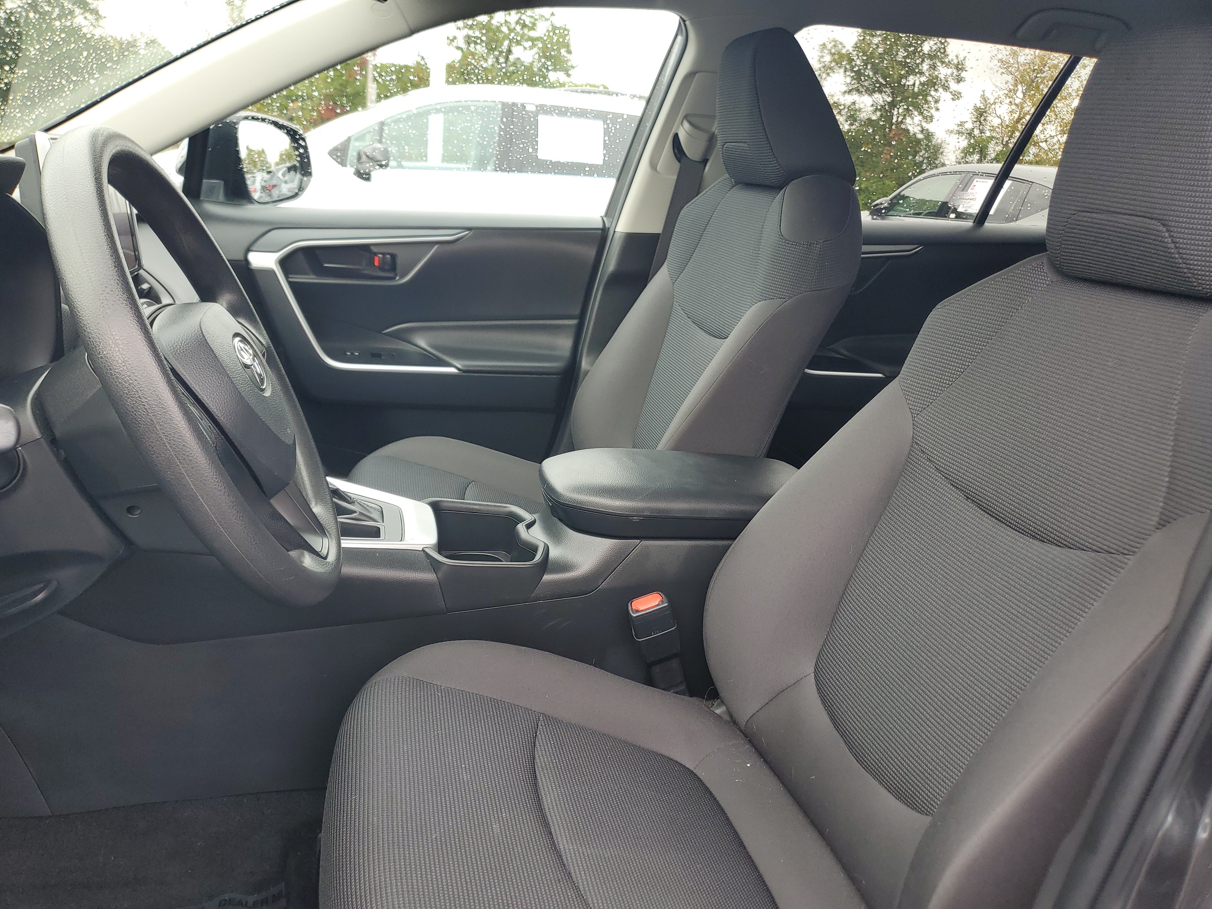 Used 2024 Toyota RAV4 LE AWD/4WD image 17