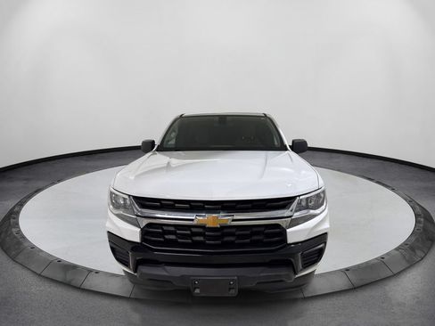 Used 2022 Chevrolet Colorado W/T RWD image 2