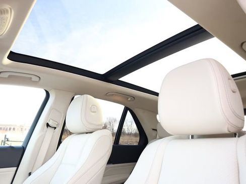 Used 2020 Mercedes-Benz GLE 350 4MATIC image 23