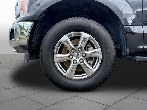 Used 2019 Ford F150 XLT w/ Equipment Group 302A Luxury AWD/4WD image 11