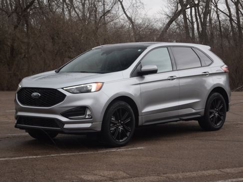 Used 2023 Ford Edge ST-Line image 21