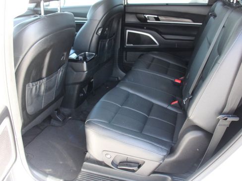 Used 2020 Kia Telluride EX FWD image 14