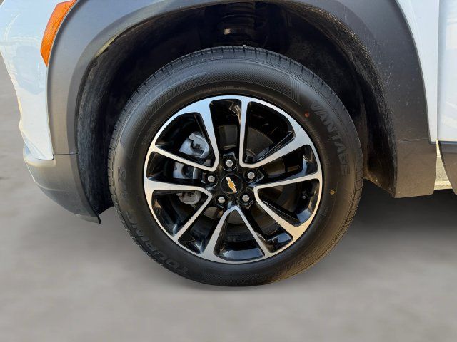 Used 2025 Chevrolet TrailBlazer LT AWD/4WD image 22
