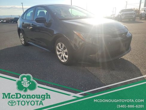Used 2022 Toyota Corolla LE image 4