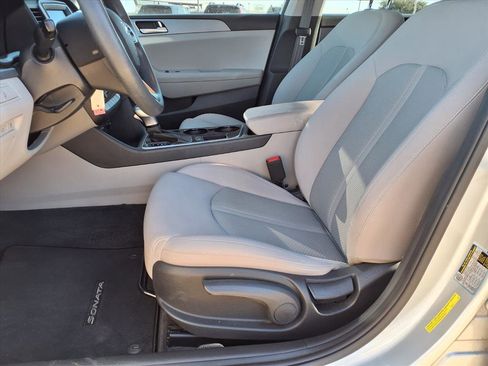 Used 2018 Hyundai Sonata SE image 18