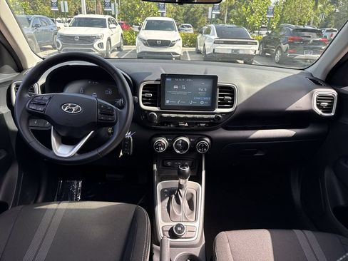 Used 2023 Hyundai Venue SEL w/ Cargo Package FWD image 14