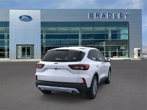 New 2025 Ford Escape Active image 8