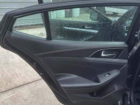 Used 2017 Nissan Maxima 3.5 SV w/ Dynamic Package image 14