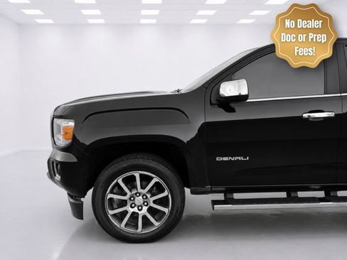 Used 2017 GMC Canyon Denali AWD/4WD image 3