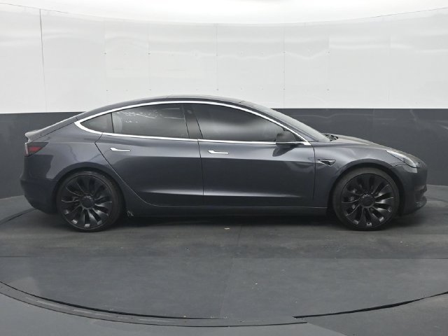 Used 2018 Tesla Model 3 Long Range RWD image 8