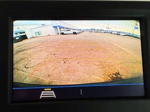 Used 2020 Chevrolet Equinox LS FWD image 2