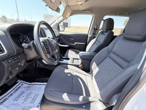 Used 2024 Nissan Frontier SV w/ SV Convenience Package RWD image 14