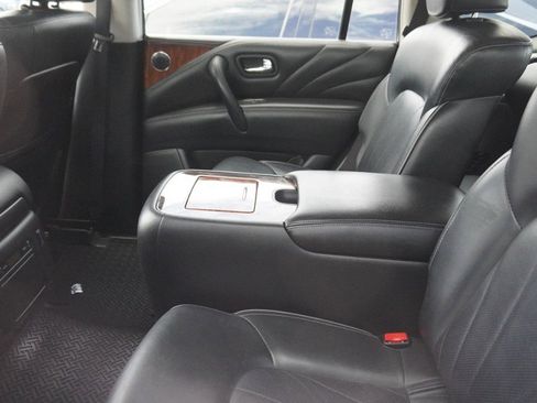 Used 2015 INFINITI QX80 2WD w/ Deluxe Technology Package image 10