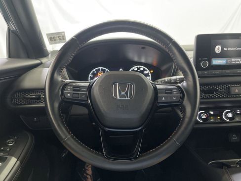 Certified 2025 Honda HR-V Sport image 14